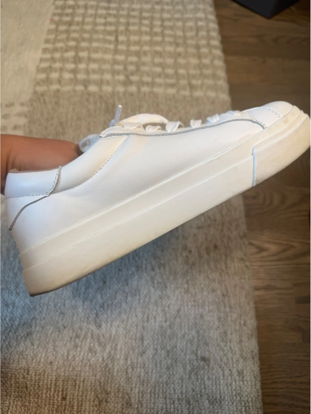 Blondo Women's White Leather Waterproof Sneakers